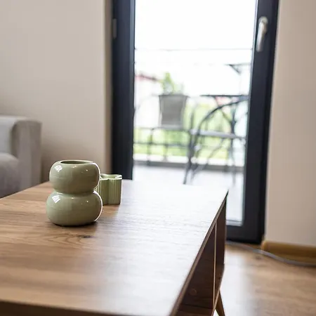 Center Apartment *