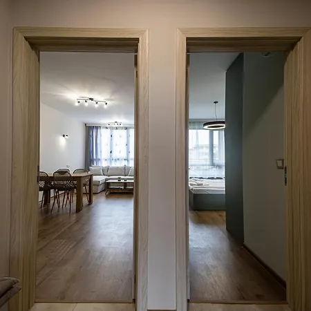 Center Apartment *